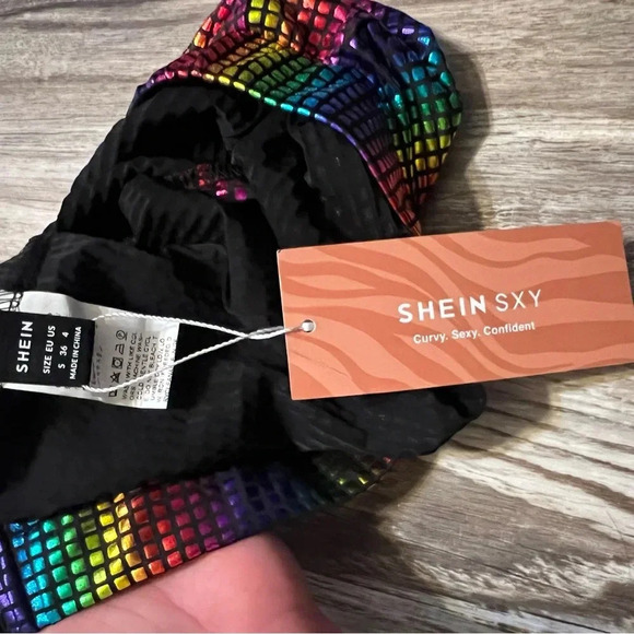 SHEIN Shorts - Picture 2 of 3